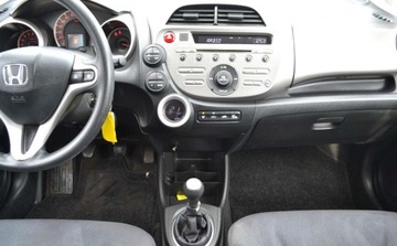 Honda Jazz III 1.4 i-VTEC 100KM 2009 Honda Jazz Niski przebieg - oplacony - climatronic - serwis do konca TOYOTA, zdjęcie 29