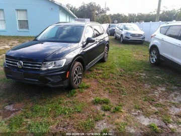 Volkswagen Tiguan II 2021 Volkswagen Tiguan SE R-Line 2021 2.0l 2.0 Benzyna 184KM, zdjęcie 3