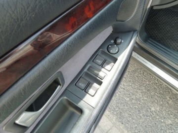 Audi A8 D2 Sedan 3.7 230KM 1996 Audi A8 AUTOMATSKORYKLIMATYZACJAXENONY 3.7 Benzyna 230KM, zdjęcie 6