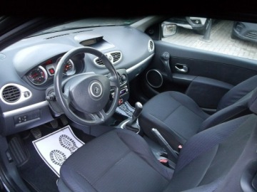 Renault Clio III Hatchback 5d 1.5 dCi 86KM 2006 Renault Clio klima Stan b.dobry bez rdzy i korozji, zdjęcie 20