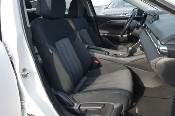 Mazda 6 III Sport Kombi Facelifting 2018 2.0 Skyactiv-G 145KM 2022 Mazda 6 aut Krajowa Biała Perła ACC HUD Blis Full-LED ogrzew.Kierow.+Fotele, zdjęcie 22