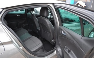 Opel Astra K Hatchback 5d 1.4 Turbo 150KM 2016 Opel Astra AUTOMAT 1.4 Turbo Benzyna Cz. Parkowania Kamera cofania 1.4, zdjęcie 15
