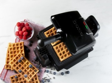 Роторная вафельница DOMO DO9224W, вафли 4x7