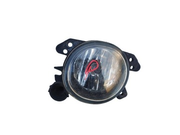 MERCEDES W204 2.2 CDI 08r- HALOGEN PRAWY