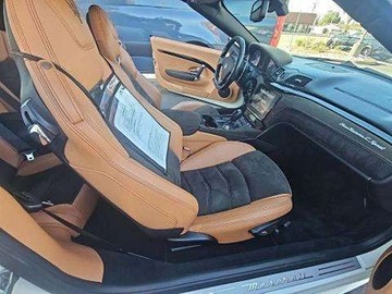 Maserati GranTurismo 2018 Maserati GranTurismo Convertible Sport 2018 4.7 Benzyna 454KM, zdjęcie 11