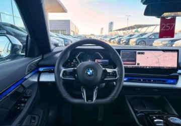 BMW Seria 5 G90-91 2025 BMW Seria 5 I wlasciciel M Sport Hak 360 Gwarancja Bezwypadkowy FVAT23, zdjęcie 32