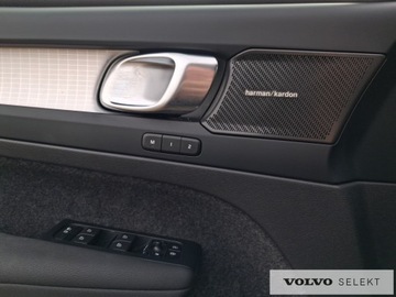 Volvo XC40 Crossover Facelifting 2.0 B3 163KM 2022 Volvo XC 40 Volvo XC40 PLUS BRIGHT B3 (163 + 14KM), zdjęcie 17