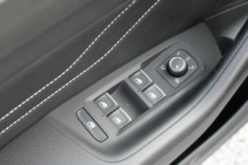 Volkswagen Arteon Fastback Facelifting 2.0 TDI 200KM 2021 Volkswagen Arteon TDI R-LINE Virtual DSG Gwarancja, zdjęcie 19