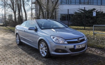 Opel Astra H Cabrio 1.8 ECOTEC 140KM 2007 Opel Astra 1,8 (140KM) Lift 168 tys.km. 1.8 Benzyna 140KM, zdjęcie 5