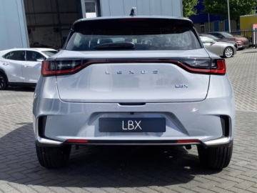 Lexus LBX 1.5 Hybrid 136KM 2025 Od ręki - Elegant 1.5 Hybrid 136KM | Czarna tapicerka!, zdjęcie 4