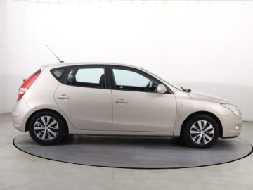 Hyundai i30 I Hatchback 1.4 109KM 2007 Hyundai i30 1.4 CVVT, GAZ, Klima, Parktronic, zdjęcie 5