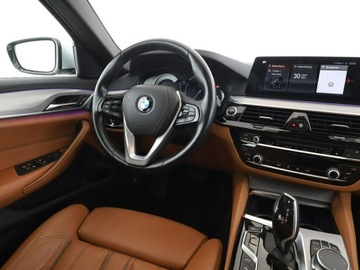 BMW Seria 5 G30-G31 Limuzyna 530e iPerformance 252KM 2017 BMW 530 Luxury Line PHEV panorama skóra kamera, zdjęcie 15