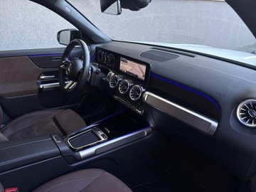 Mercedes GLB SUV 2.0 200d 150KM 2024 Mercedes-Benz GLB 200, zdjęcie 16