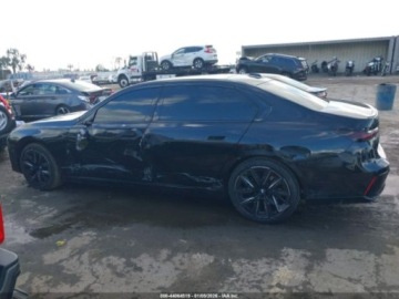 BMW Seria 7 G70 2024 BMW Seria 7 740i 2024 3.0 Benzyna 375KM, zdjęcie 2