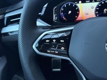 Volkswagen Arteon Fastback Facelifting 2.0 TSI 190KM 2024 Volkswagen Arteon R-Line Reflektory LED Keyless Lane Assist Tempomat Cyfro, zdjęcie 20