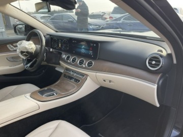 Mercedes Klasa E W213 Limuzyna Facelifting 2.9 E400d 330KM 2020 Mercedes E 400 4Matic Kamery360 Panorama Pamięć, zdjęcie 7