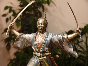 УДИВИТЕЛЬНАЯ ВЕРОНСКАЯ ФИГУРКА САМУРАЯ в подарок