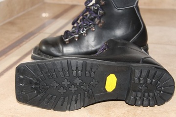 КРОНШТЕЙН ГРАППА 75 ММ – РАЗМЕР 39/25,5 СМ – КОЖА VIBRAM