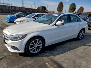 Mercedes Klasa C W205 2016 Mercedes-Benz Klasa C 2016 MERCEDES-BENZ C 300 2.0 Benzyna 241KM, zdjęcie 1