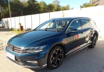 Volkswagen Passat B8 Variant Facelifting 2.0 TDI SCR 150KM 2022 Volkswagen Passat R-line Okazja 2.0 Diesel 150KM, zdjęcie 6