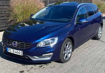 Volvo V60 I Kombi Facelifting 2.0 D4 DRIVE-E 181KM 2015 Volvo V60 2.0D4 Ocean Race Full Opcja Xenon Szyber Serwis 1-wlasc Zadbana, zdjęcie 16