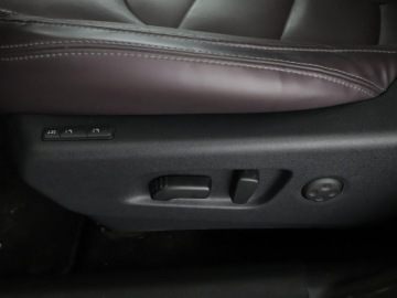 Nissan Qashqai II Crossover Facelifting 1.3 DIG-T  160KM 2019 Nissan Qashqai skóra grazne elekryczne fotele pdc, zdjęcie 35