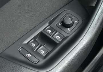 Volkswagen Passat B8 Variant Facelifting 1.5 TSI EVO 150KM 2023 Volkswagen Passat Variant Business Pakiety, ACC, Podgrzewane fotele, ergo, zdjęcie 18