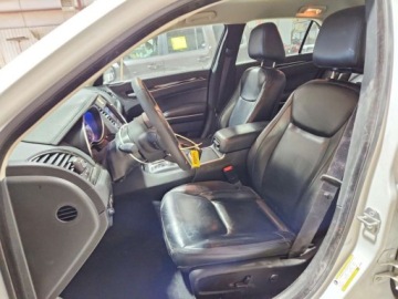 Chrysler 300C II 2023 Chrysler 300 Touring L 2023 3.6 Benzyna 292KM, zdjęcie 7