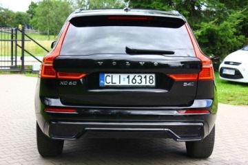 Volvo XC60 II 2023 Volvo XC 60 B4 197KM AWD PLUS DARK 100 Bezwypadkowy ASO 69 TKM PERFEKT AUTO, zdjęcie 8
