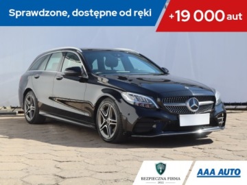 Mercedes Klasa C W205 Kombi Facelifting 2.0 300d 245KM 2019 Mercedes C C 300 d, 241 KM, Automat, Skóra, Navi