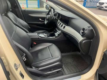 Mercedes Klasa E W213 2019 Mercedes E 220 Automat Bogate wyposażenie 2019, zdjęcie 11