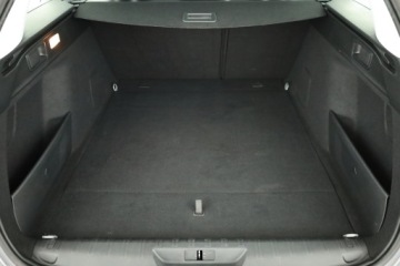 Peugeot 308 II SW Facelifting 1.5 BlueHDI 130KM 2019 Peugeot 308 1.5 BlueHDi, Salon Polska, zdjęcie 8