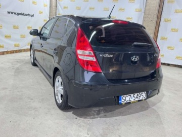 Hyundai i30 I Hatchback 1.4 109KM 2010 Hyundai i30 Lift Klima-auto Serwis Sprawdz PL OPONY zima 1.4 Benzyna, zdjęcie 16