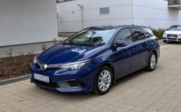 Toyota Auris II Touring Sports Facelifting 1.6 Valvematic 132KM 2017 Toyota Auris 1,6 LPG 2017 r. Lift Salon PL 1.6 BenzynaLPG 132KM
