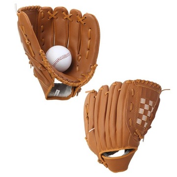 2 . Бросок правой рукой в ​​бейсболе, софтболе