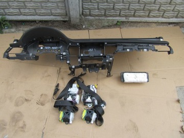 AUDI A8 D4 LIFT KONSOLA DESKA AIRBAG PASY