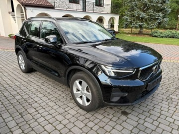 Volvo XC40 Crossover Facelifting 1.5 T2 129KM 2022 Volvo XC 40 T2 Lifting Hak składany FV23%