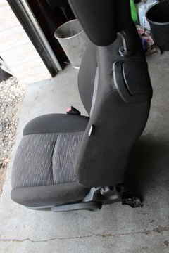 KIA PRO CEED I 06-12 07-12 3-DVEŘOVÝ SEDADLO ŘIDIČE EVROPA 3D