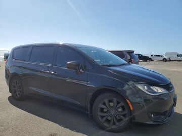 Chrysler Pacifica II 2019 Chrysler Pacifica Touring Plus 2019 3.6l 3.6 Benzyna 287KM, zdjęcie 4