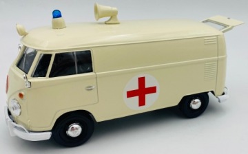 Volkswagen Type 2 T1 Скорая помощь 1:24 модель Motormax 79565