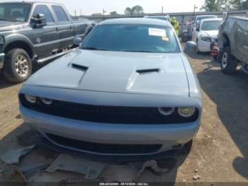 Dodge Challenger III 2022 Dodge Challenger 2022 Dodge Challenger SXT RWD 3.6 Benzyna 303KM, zdjęcie 8