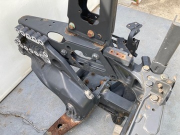 MERCEDES ACTROS MP4 УСИЛЕНИЕ КРЕПЛЕНИЯ ПЕРЕДНЕЙ БАЛКИ