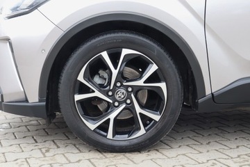 Toyota C-HR I Crossover Facelifting 2.0 Hybrid Dynamic Force 184KM 2020 Toyota C-HR 2.0 Hybrid, Salon Polska, zdjęcie 14