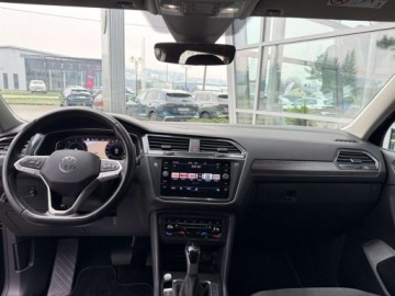 Volkswagen Tiguan II SUV Facelifting 2.0 TDI 150KM 2022 Volkswagen Tiguan 2.0 TDI 150KM 4x4 DSG MATRIX Kamera360 Hak Niski Przebie, zdjęcie 15