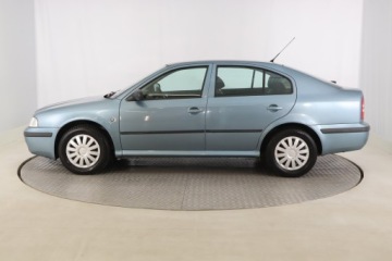 Skoda Octavia II Hatchback 1.6 MPI 102KM 2010 Skoda Octavia 1.6, Salon Polska, GAZ, Klima, zdjęcie 2