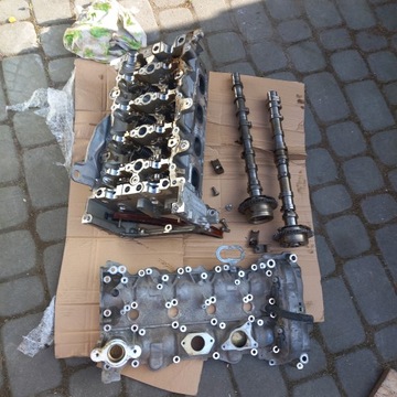 HLAVA MOTORU MERCEDES A B W176 W246 W117 CLA GLA W156 1.6 CGI 270.910
