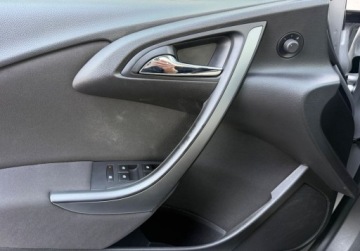 Opel Astra J Sedan 1.6 Twinport ECOTEC 115KM 2016 Opel Astra salon PL stan idealny po serwisie 1.6 Benzyna 115KM, zdjęcie 12