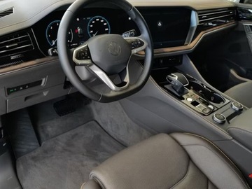 Volkswagen Touareg III SUV Facelifting 3.0 V6 TSI 340KM 2025 Elegance 3.0 V6 TFSI 4Motion 340KM, zdjęcie 7