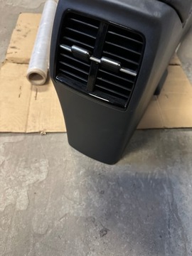 LOKETNÍ OPĚRKA SKŘÍŇKA KIA NIRO II 2022-