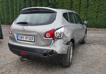 Nissan Qashqai I Crossover 1.6 115KM 2007 Nissan Qashqai 2007r, 1.6 Benzyna. Lekko uszkodzony prawy tyl. Jezdzi., zdjęcie 3